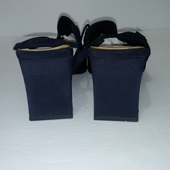 Easy Step navy slingbacks - Picture 4 of 5